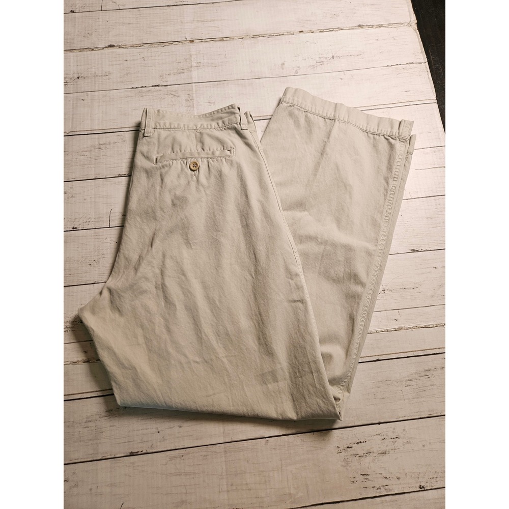 Banana Republic Mens 32R Wide Leg Chino Pants Beige Cotton Trousers Relaxed